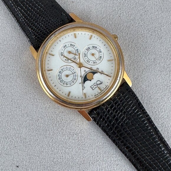 Vintage Swiss Made Authentic Movado Moon Phase and Triple Date Unisex Watch main image 9
